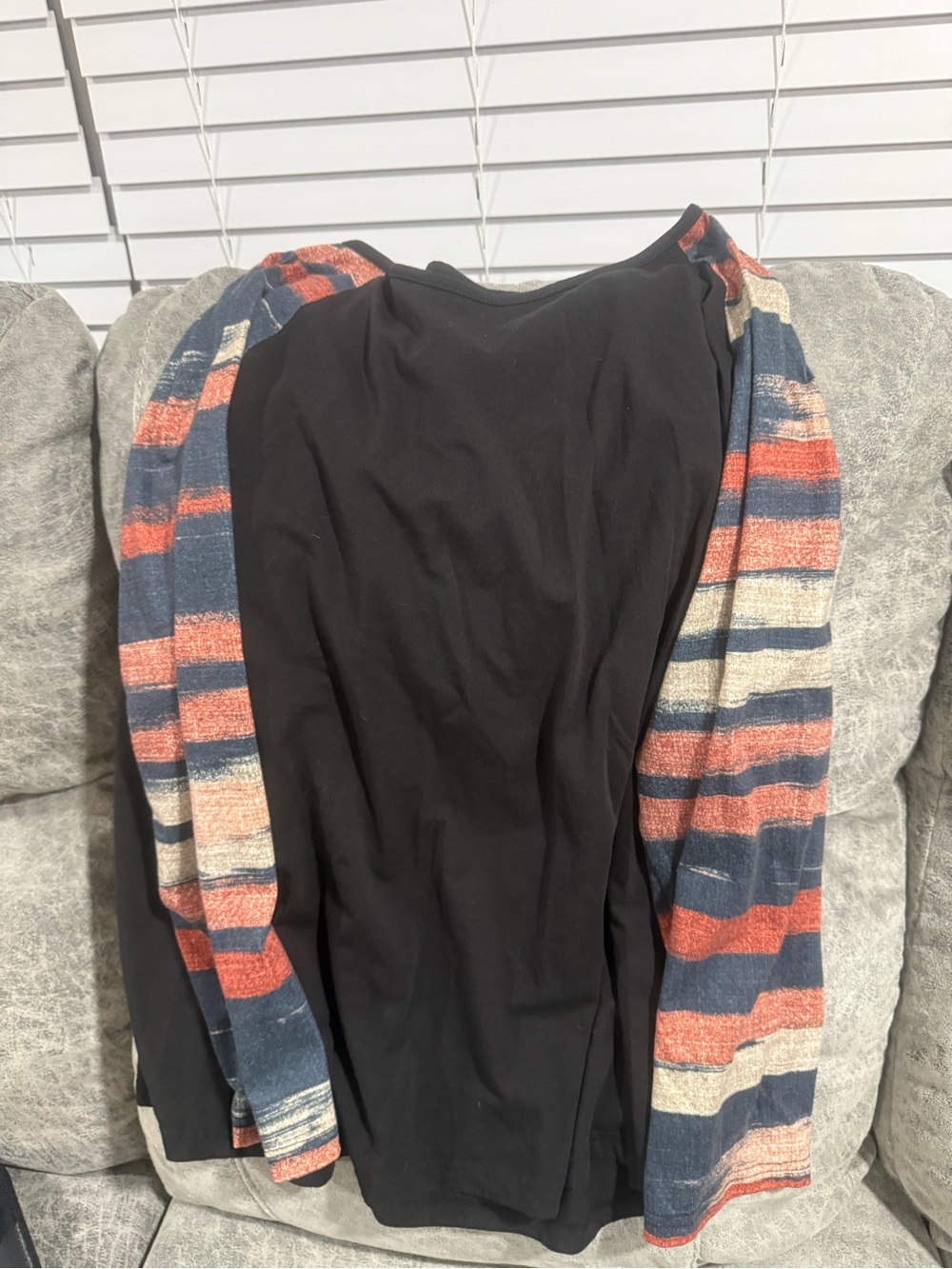 SHEIN Black Crewneck Tee